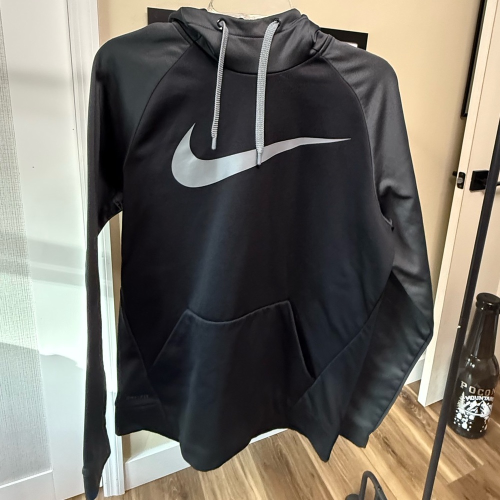 NIKE DRI-FIT hoodie with Silver Logo